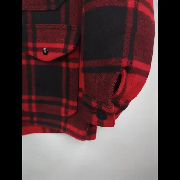 VTG PENDLETON Sz US S Black Red Buffalo Plaid Mackinaw Hunting Jacket 4 Pocket